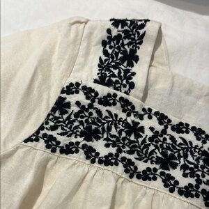 M Old Navy Cream Dress with Black Embroidered Accents